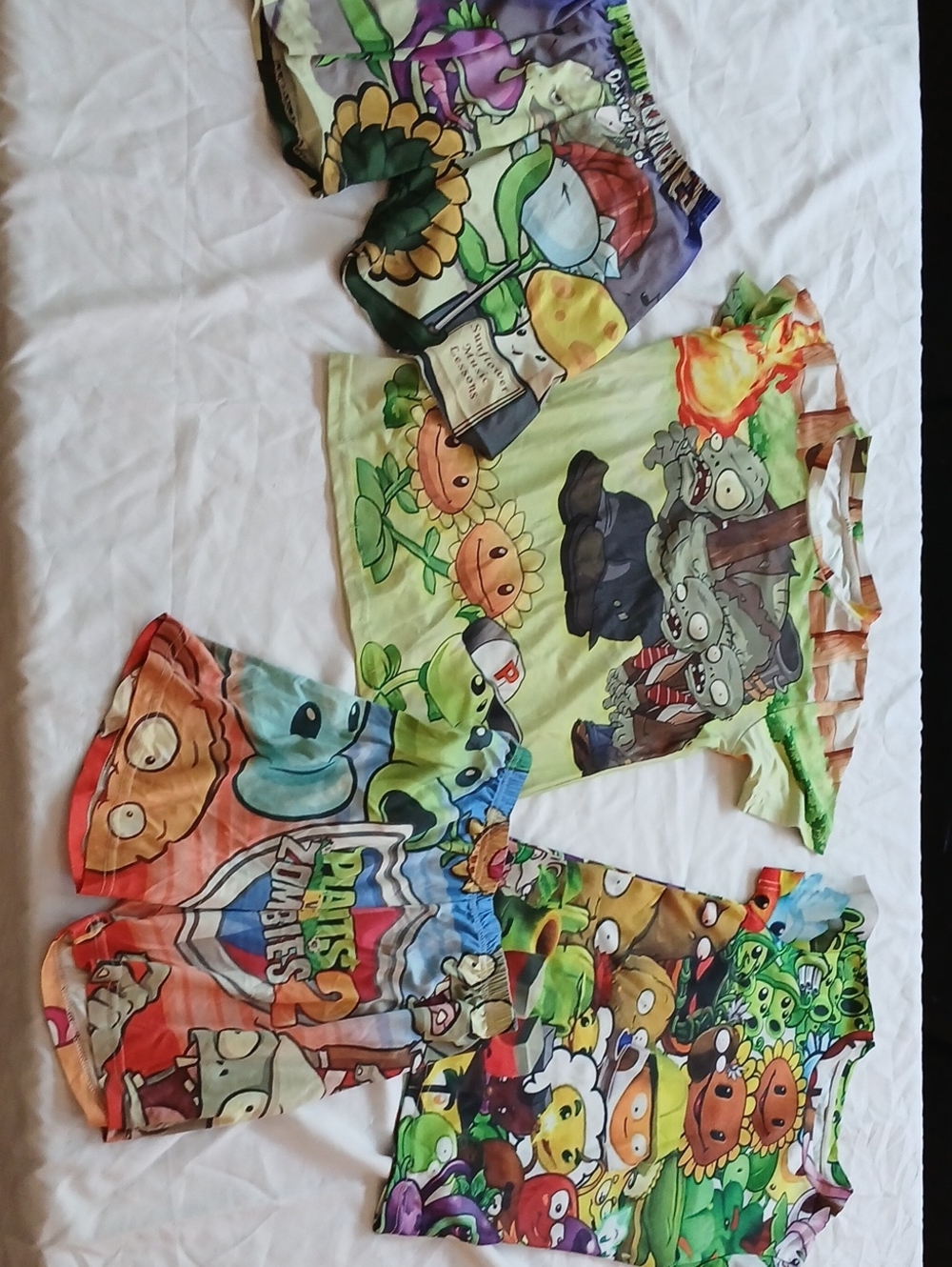 Plants vs Zombies Kids Pajama Set - Multicolor